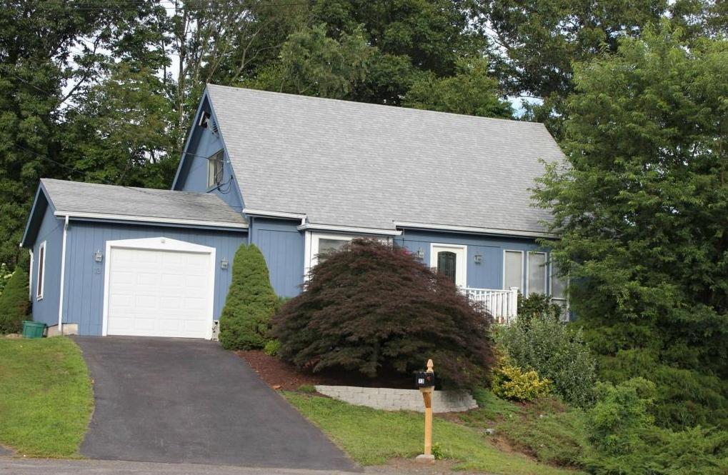 median active home for sale in Naugatuck CT